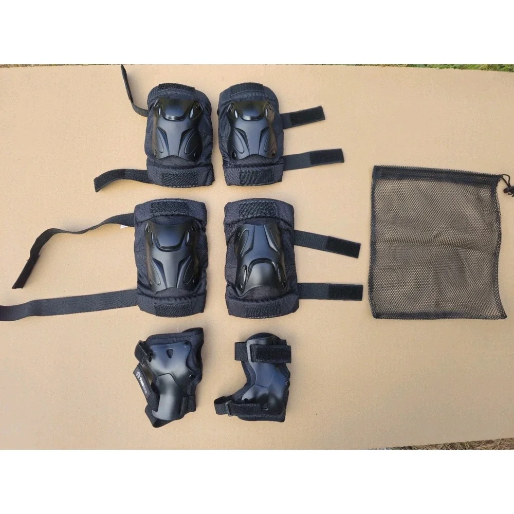 Tandem Black Knee & Elbow Pads And  Wrist Guards 6 Piece Adult Set w/ Mesh Bag